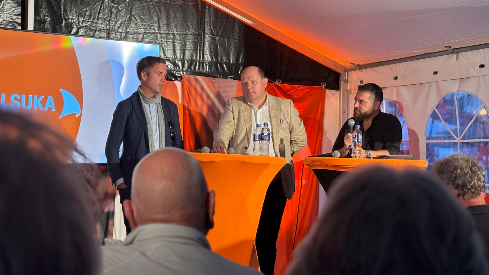 Nei til EUs møte om handel under Arendalsuka 2025. Fra venstre Kenneth Sandmo , avdelingsleder i Næringspolitisk avdeling i LO, Petter Haas Brubakk, administrerende direktør, NHO Mat og Drikke, og Diego Marin Rios, leder av Attac Norge. 