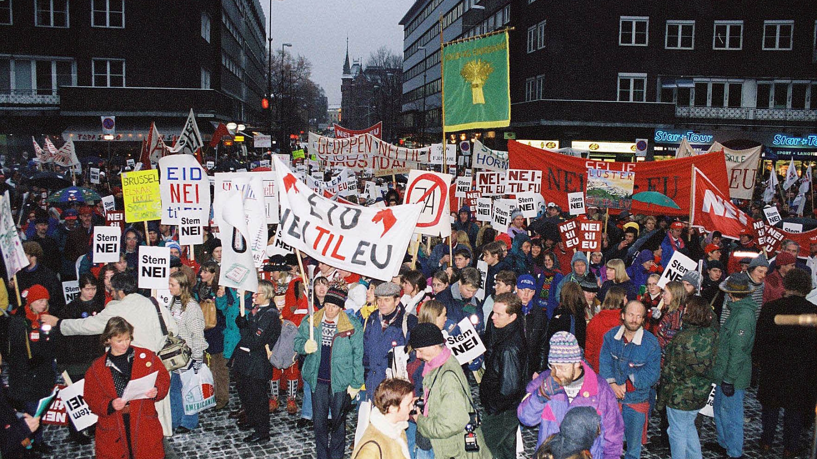 Sogn og Fjordane Nei til EU i Oslo under den store demonstrasjonen 19. november 1994. 