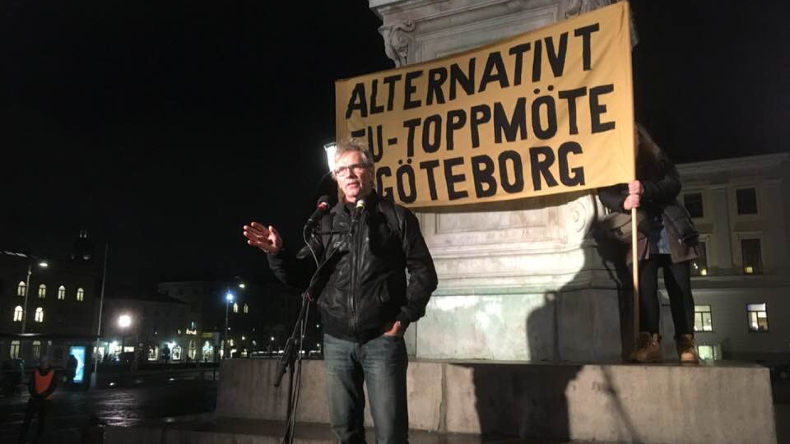 Nei til EUs faglige leder Boye Ullmann holder appell under det alternative EU-toppmøtet i Gøteborg i november 2017.