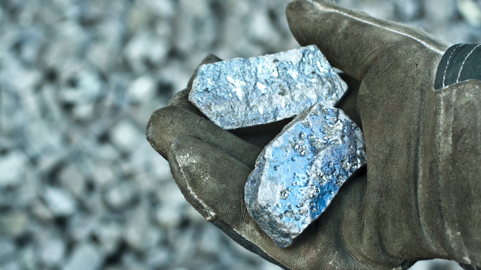 Ferrosilisium fra Finnfjord smelteverk, Troms.