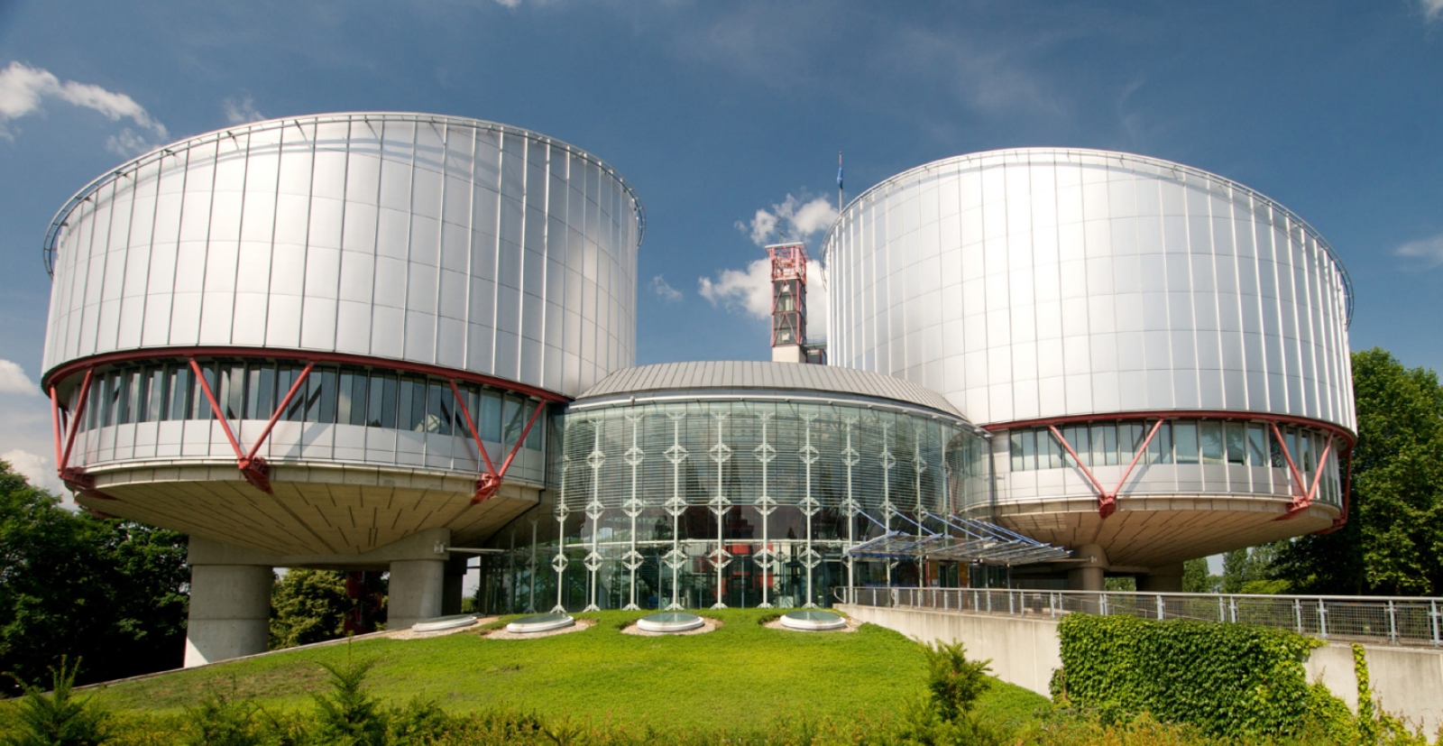 Den europeiske menneskerettighetsdomstolen i Strasbourg, foto fra domstolens årsrapport 2015.