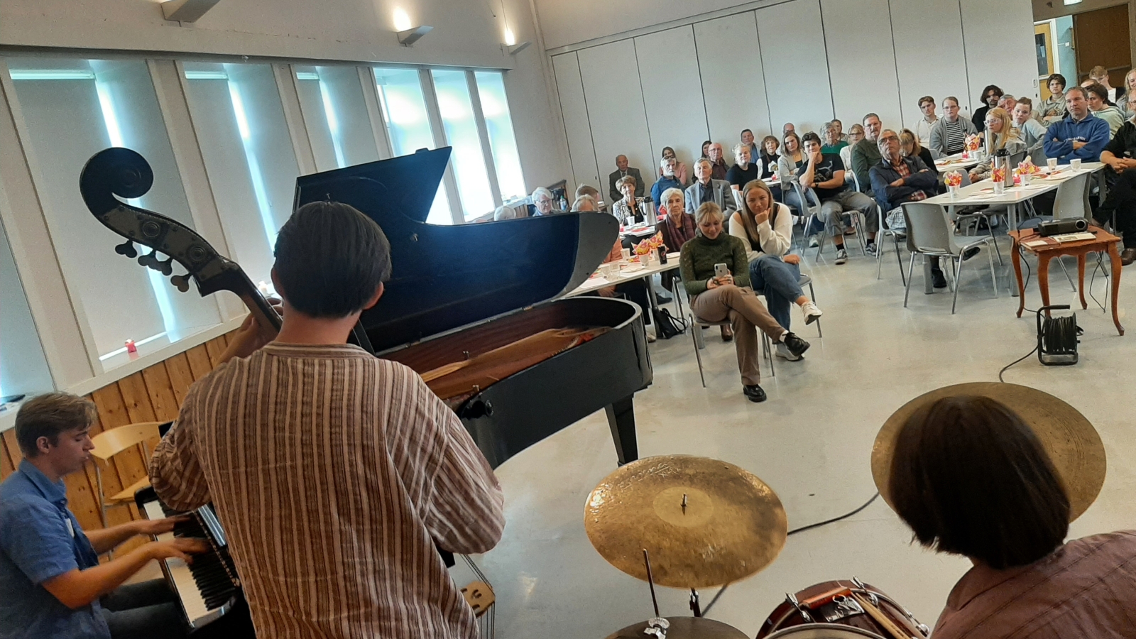 Elever ved jazzlinjen på Sund folkehøgskole spiller under Nord Trøndelag Nei til EUs 50-årsjubileum for folkeavstemningen i 1972.