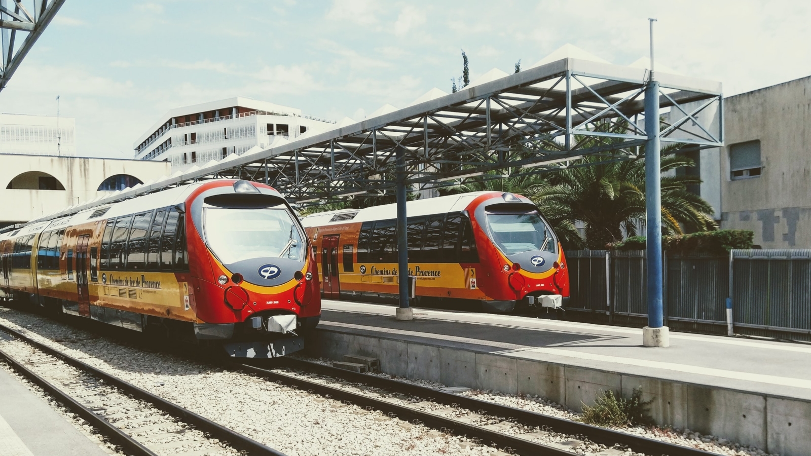 Togsett på Gare de Nice, Nice, Frankrike. Foto: Christopher, Unsplash.