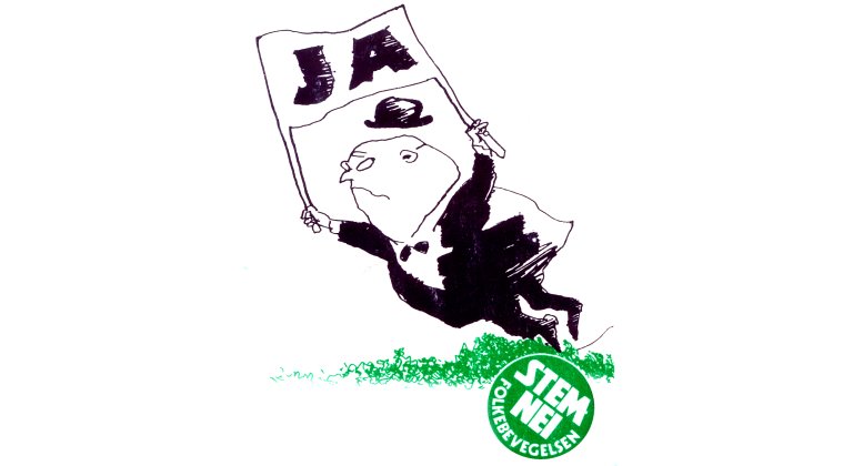 Viser tegning av mann med japlakat som snubler i Folkebevegelsens logo. 
