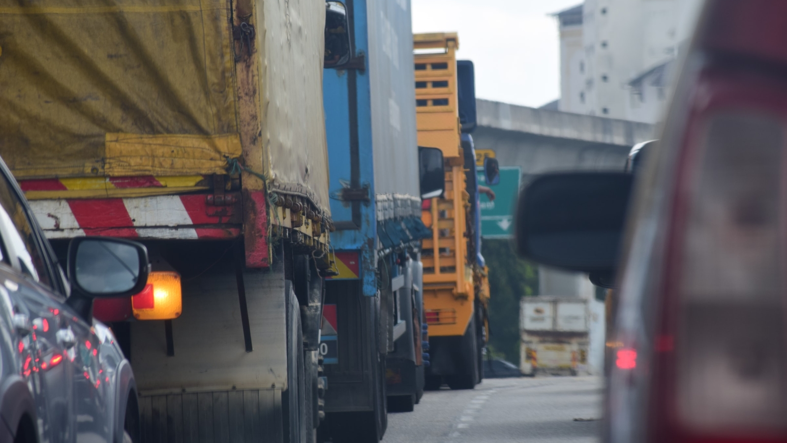 Når transportører kan leie lastebiler hvor som helst i EØS, blir kontrollen stadig vanskeligere.