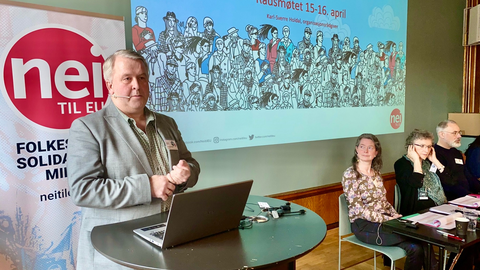 Karl-Sverre Holdal presenterer vervekampanjen på rådsmøtet 16. april 2023. 