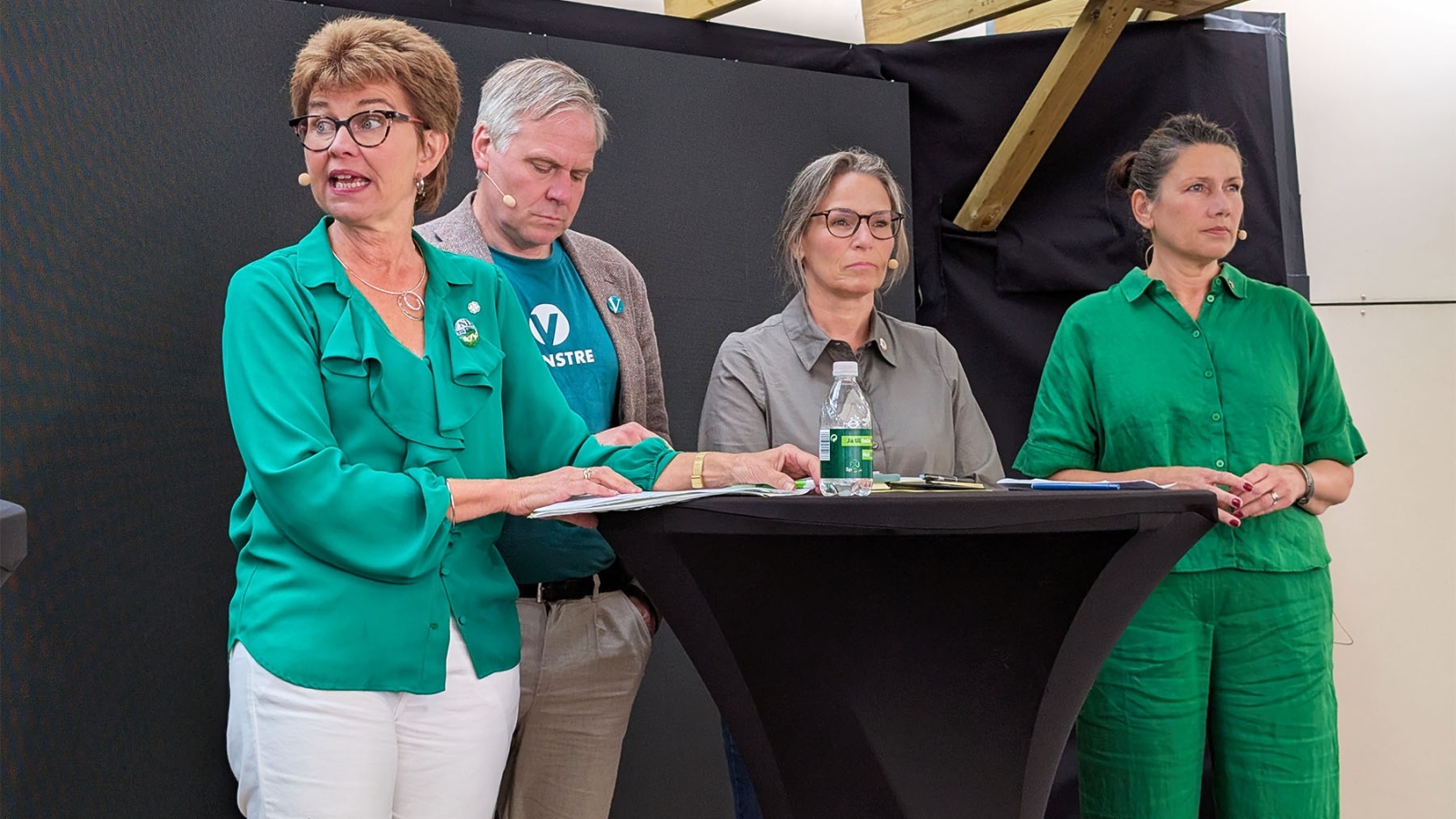 Panelet som debatterte Altingets nye EU-måling i Arendal, 11. august 2025. Fra venstre:  Katrine Kleveland, stortingsrepresentant fra Sp, Alfred Bjørlo, stortingsrepresentant fra Venstre, Trine Lise Sundnes, stortingsrepresentant fra Arbeiderpartiet, og Heidi Nordby Lunde,  stortingsrepresentant fra Høyre. 