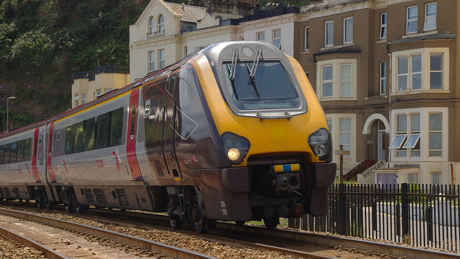 Illustrasjonsfoto: Tog fra South Devon (2009). Linja har vært driftet av tyske Arriva som har Deutsche Bahn som morselskap.