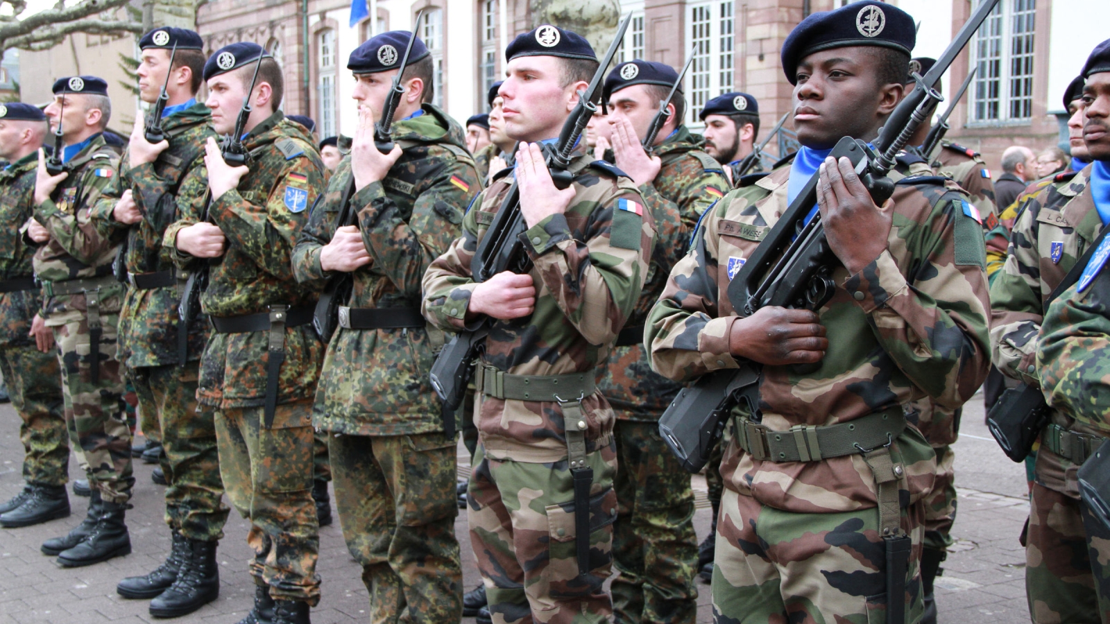  Katastrofen i Afghanistan skal sette fart på EU-hæren