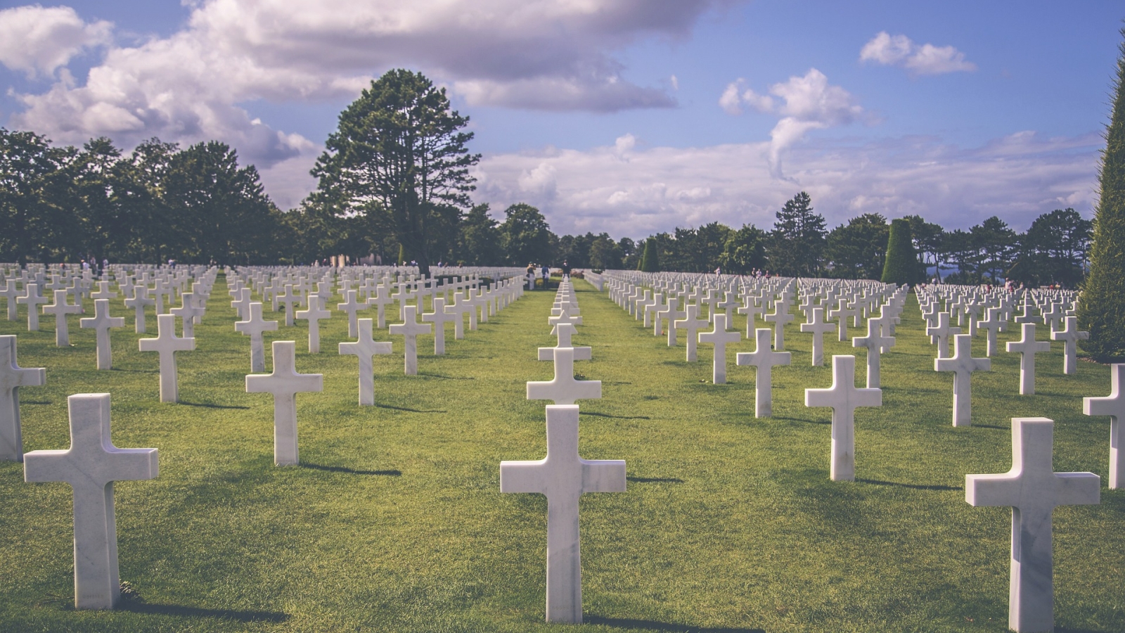 Ny Europahær kaster skygge over verdenskrigens ofre